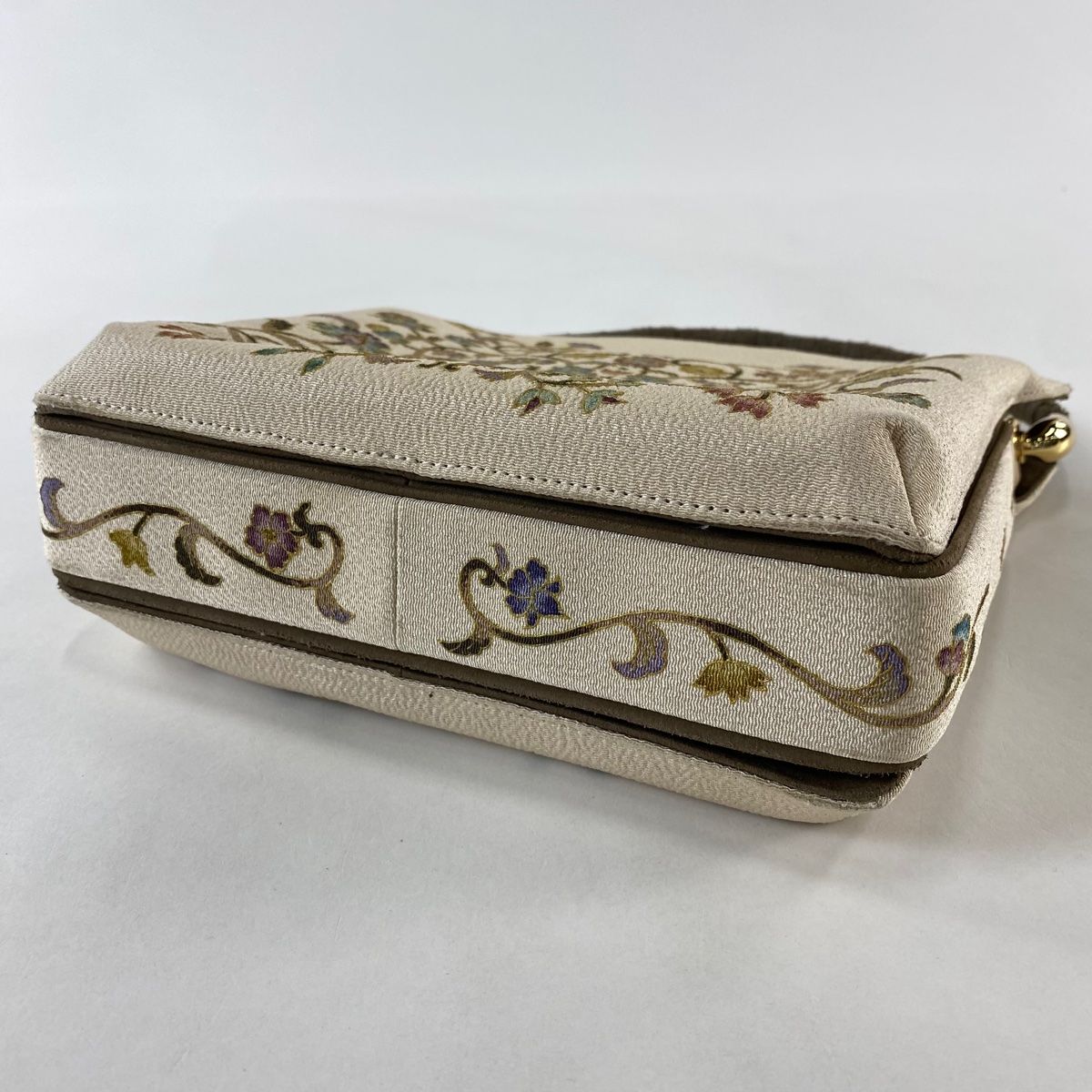 OKAJIMA 和装 バッグ 未使用 和装バッグ 美品 逸品 フォーマル 共箱付き OKAJIMA 花唐草