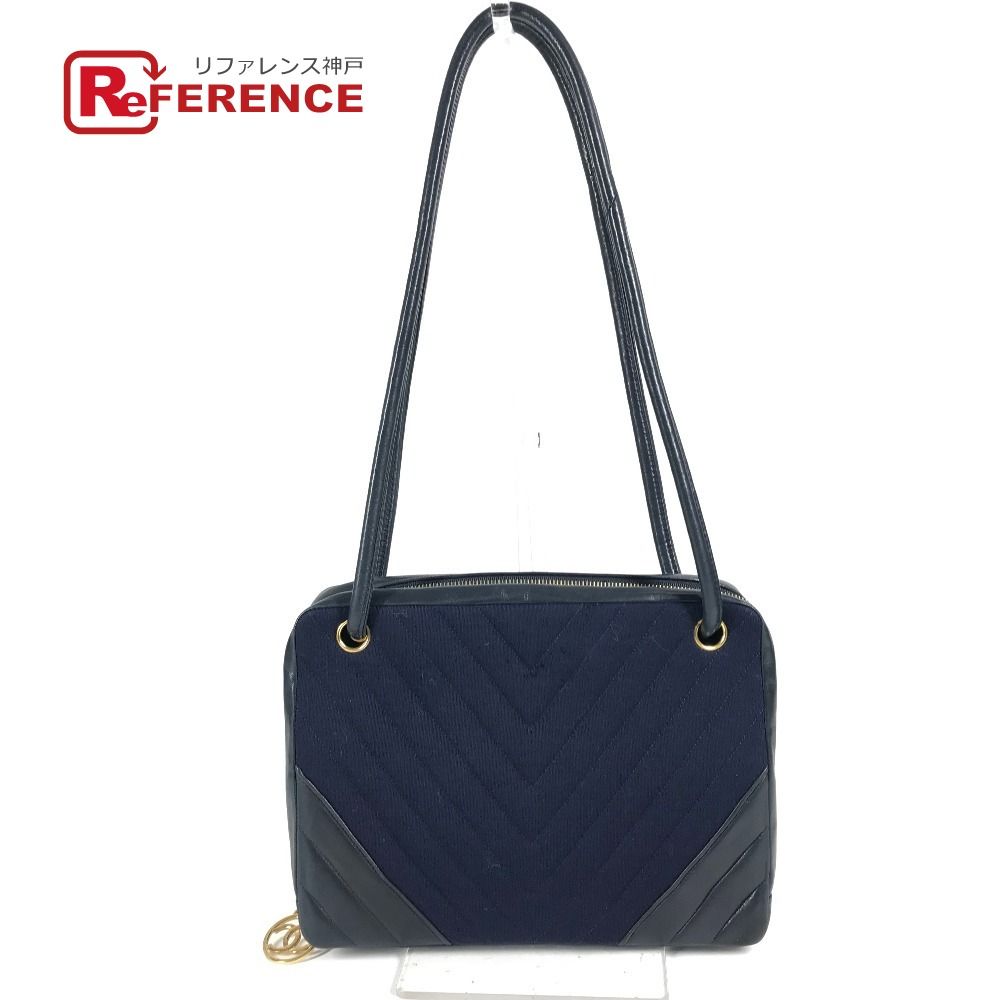 CHANEL ネイビー キルティングショルダーバッグ