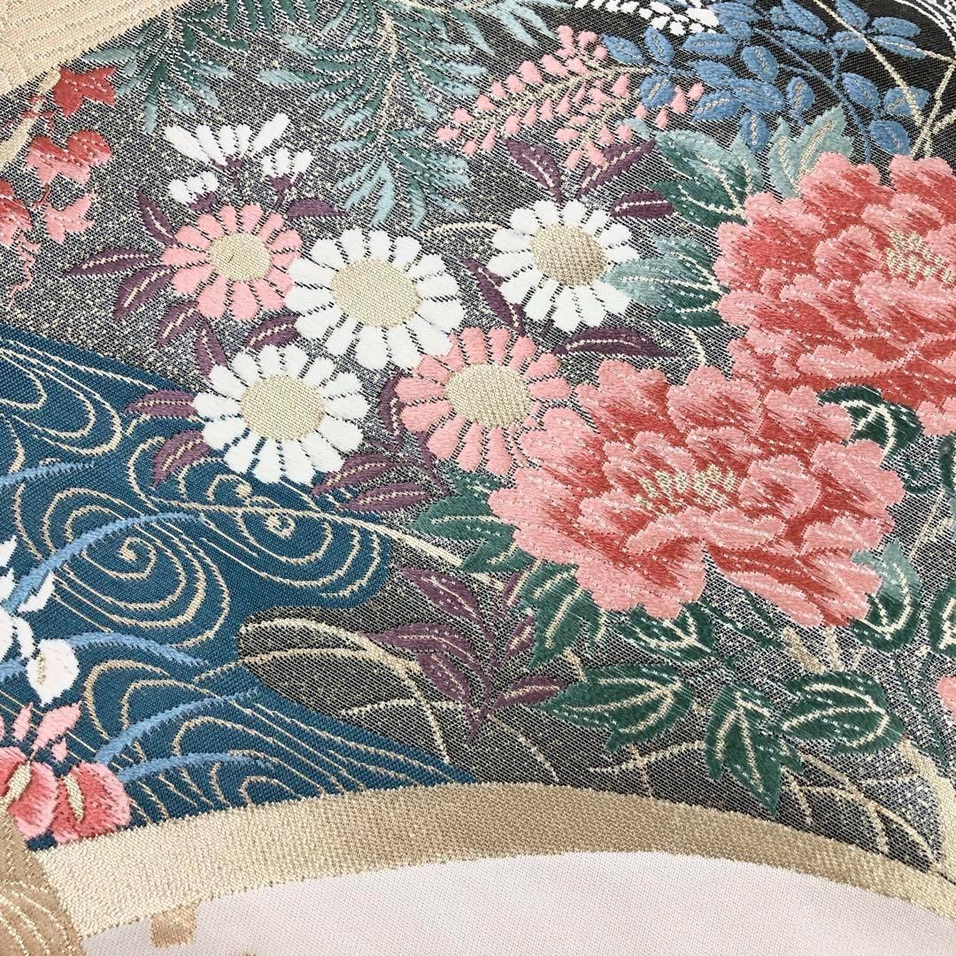 袋帯 美しい牡丹の菊の花柄模様 流水 金糸 生成色 O-3701 袋帯 美しい牡丹の菊の花柄模様 流水 金糸 生成色 O-3701 - メルカリ