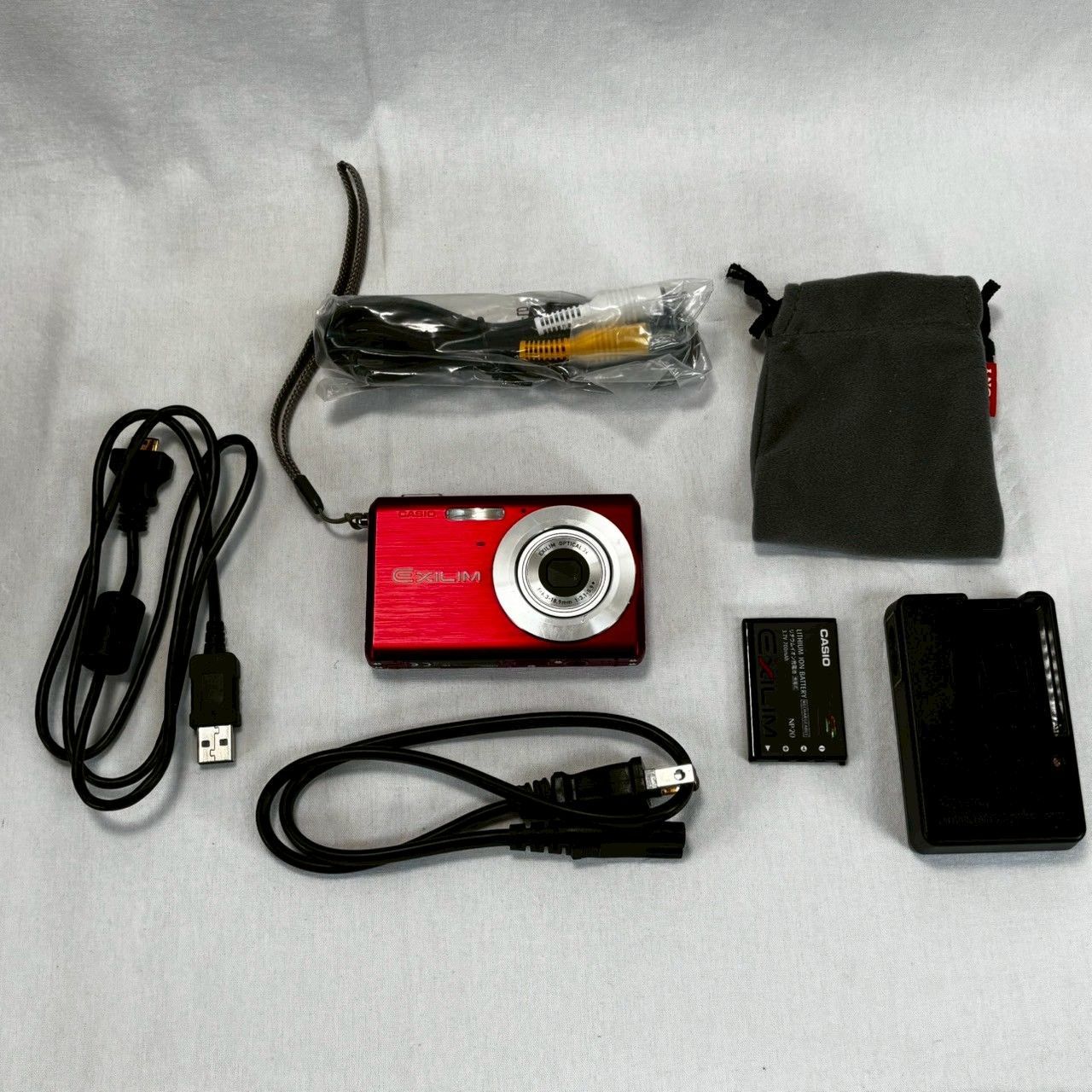 EX-Z60 デジカメ カバー付き CASIO カシオ EXILIM EX-Z60 シルバー