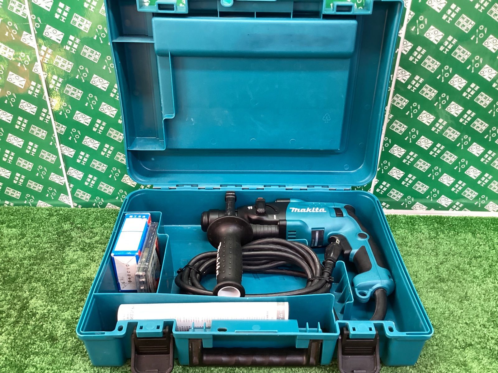 マキタハンマードリルHR162D14.4v中古本体のみ マキタハンマードリルHR162D14.4v中古本体のみ