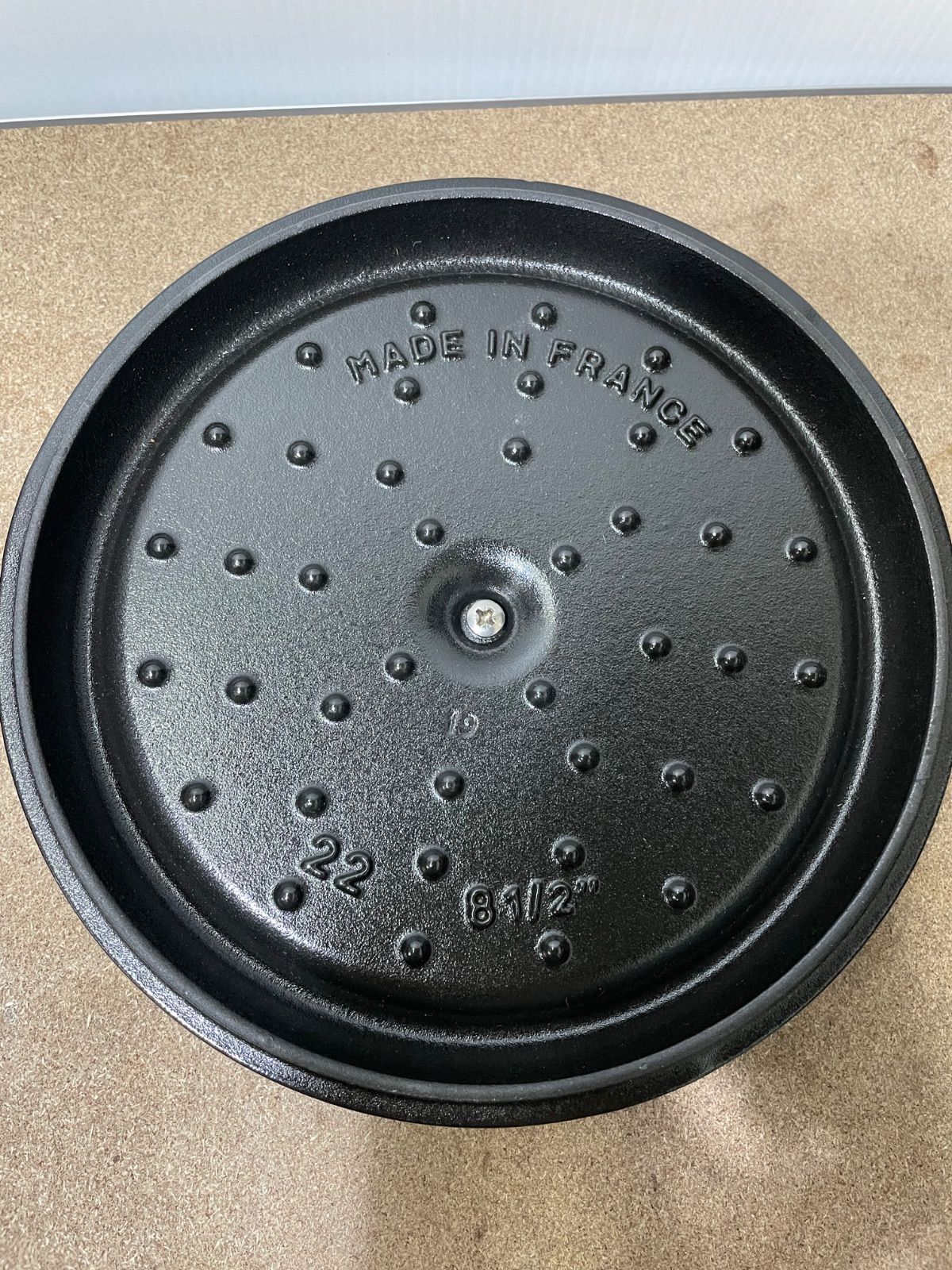 22cm
