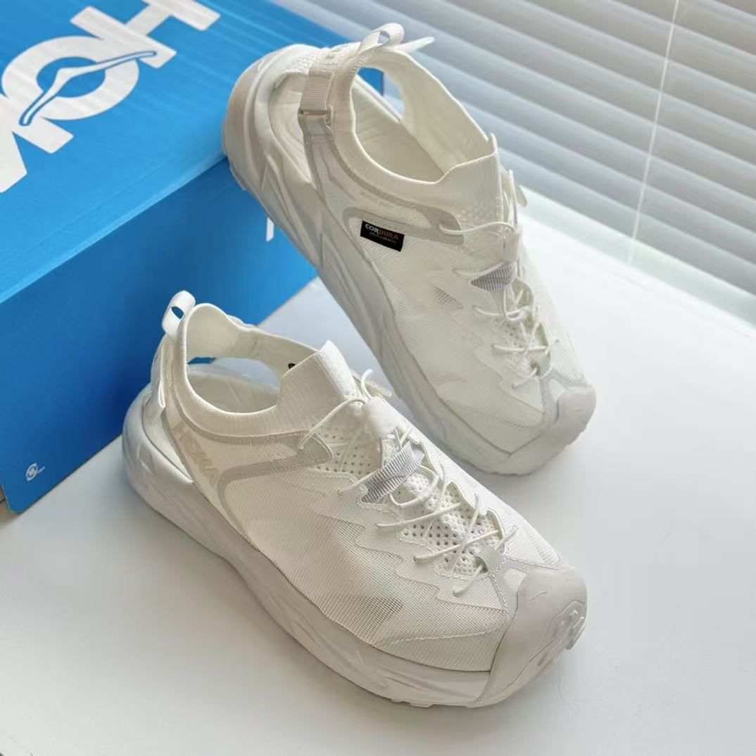 【mizuki 】ホカ ホパラ ホワイト 28cmサンダル HOKA（ホカ）の「＜HOKA ONE ONE＞ HOPARA/ホパラ（サンダル