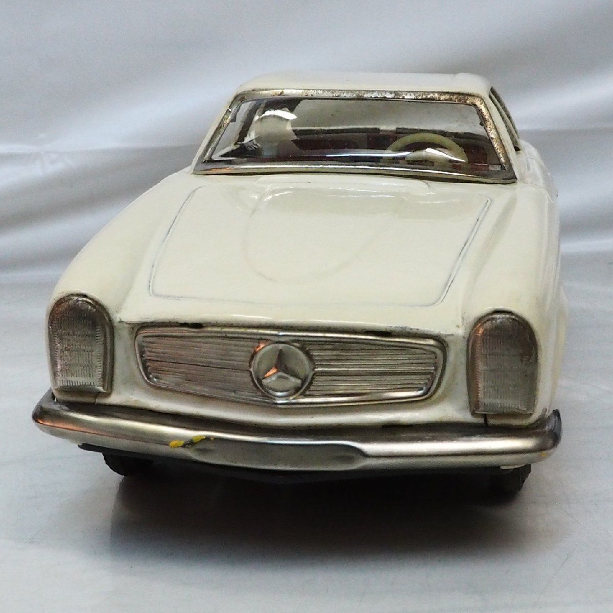 Asahi【Mercedes Benz 230SL メルセデス ベンツ 白ホワイト】ブリキ フリクションtin toy carミニチュア自動車ATC 旭玩具アサヒ【箱無】0322 - メルカリ