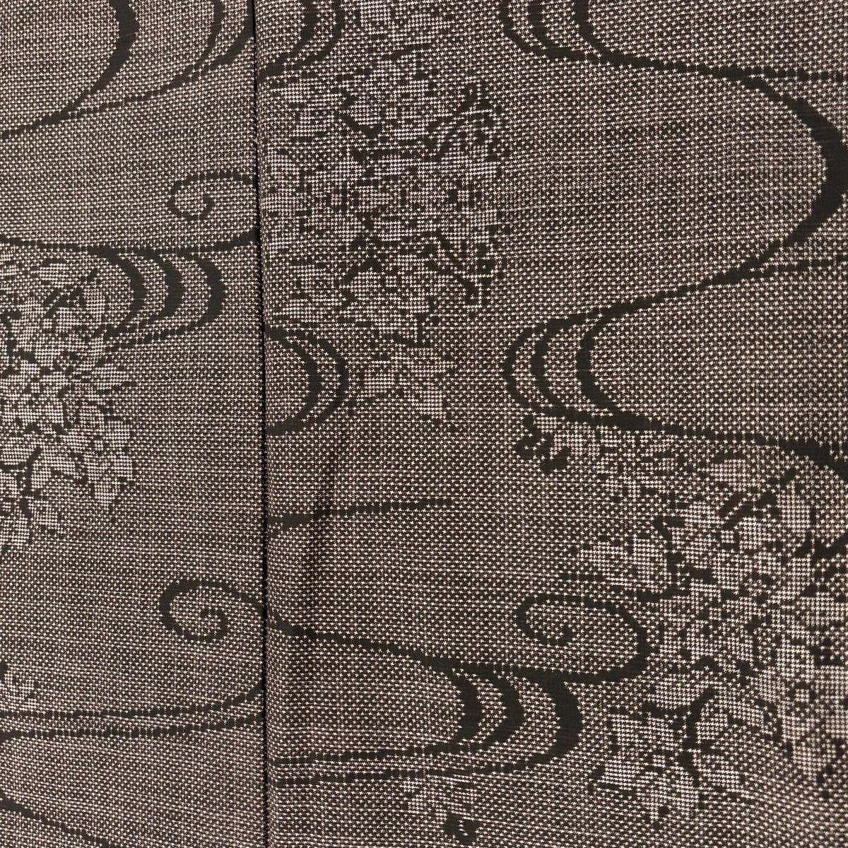 大島紬 身丈154.5cm 裄丈62cm S 袷 草花 流水 焦茶色 正絹 美品