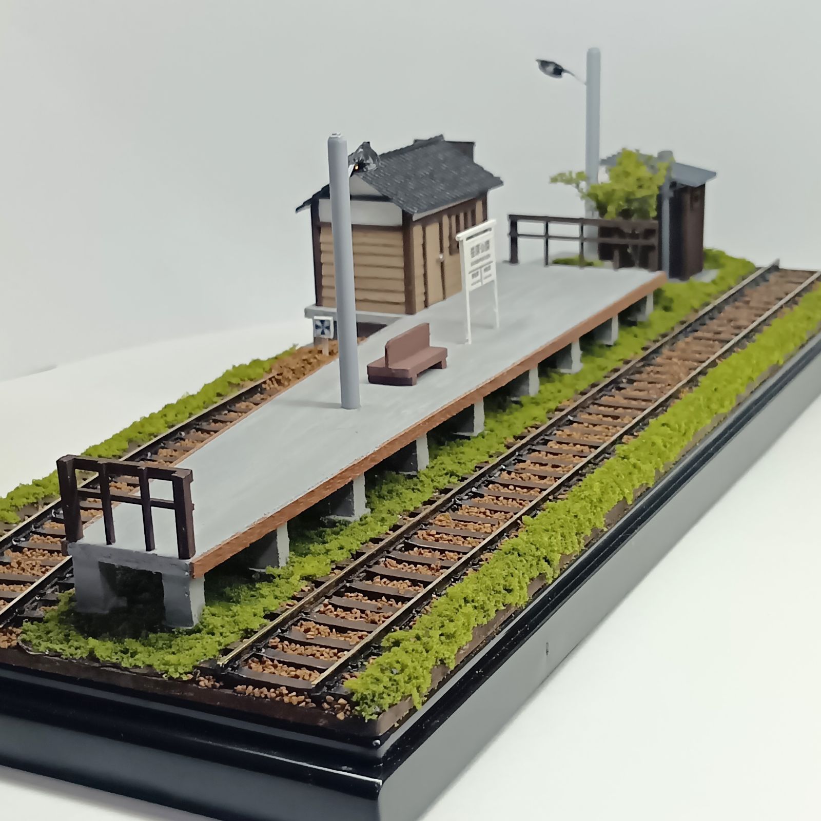 ジオラマ 車両展示台