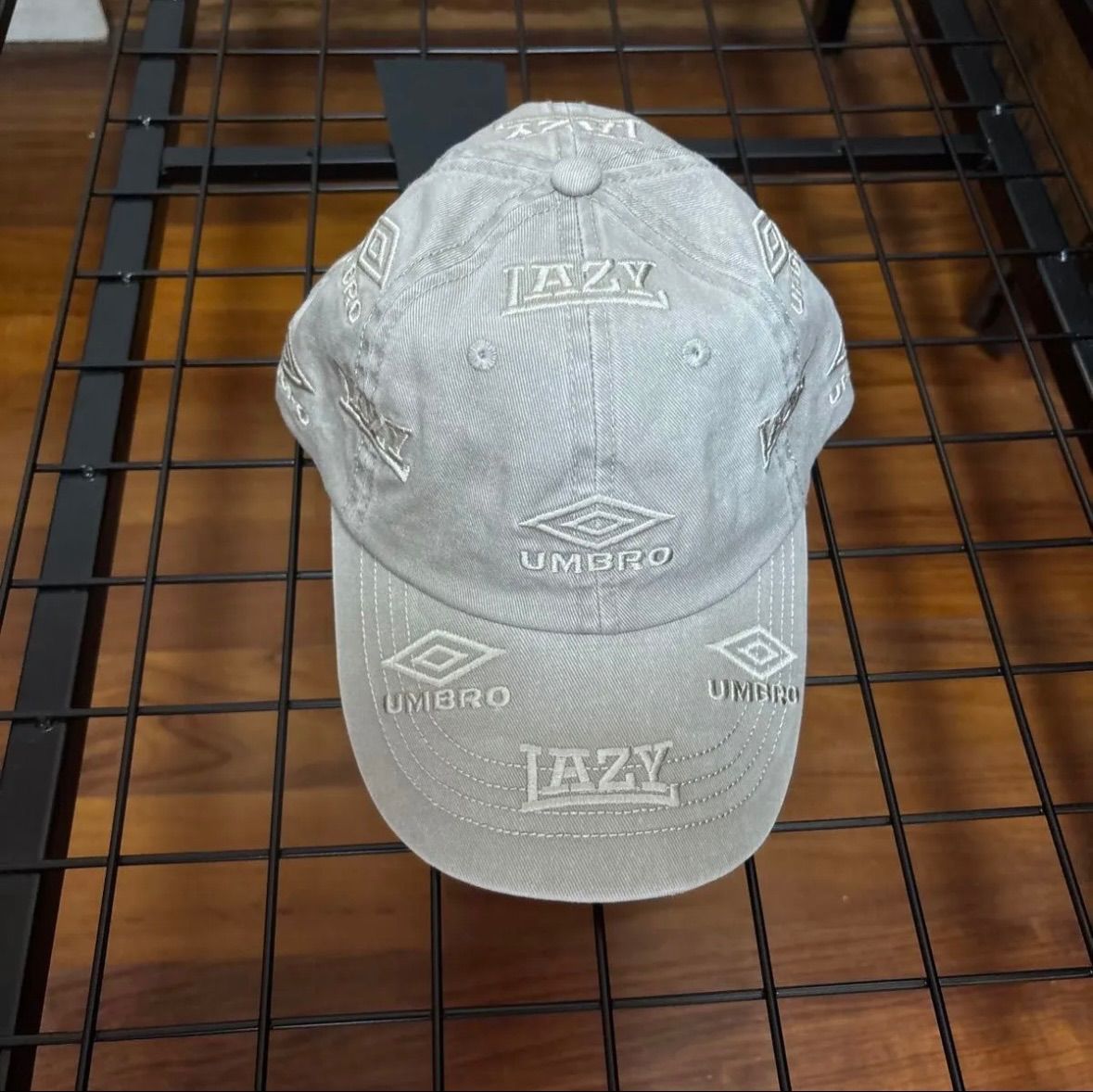 UMBRO Slam Jam Lazy Cap キャップ ベージュ TAUPE UMBRO Slam Jam Lazy Cap キャップ ベージュ TAUPE - メルカリ