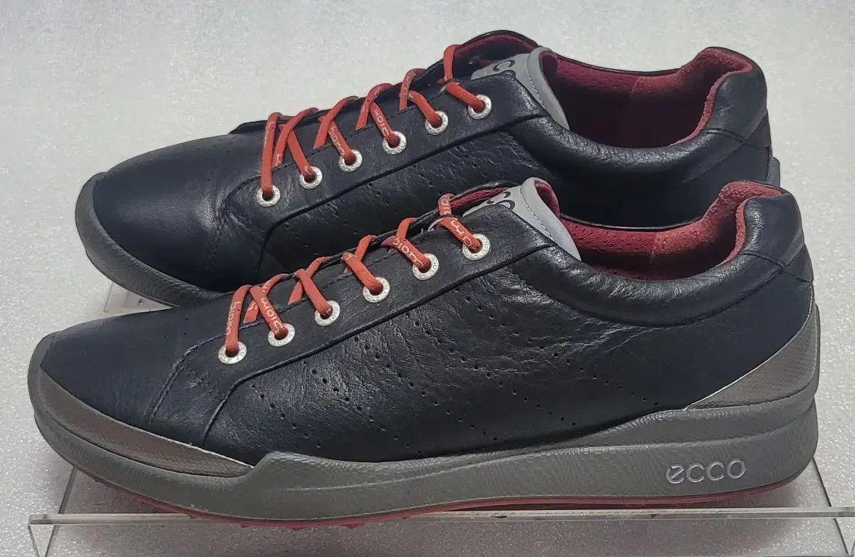 【雷市場（ポンジャン）商品韓国直送】Ecco(エコー) ECCO レザー ノンスパイク ゴルフシューズ スニーカーズ メンズ EU 43 （ 275 ）