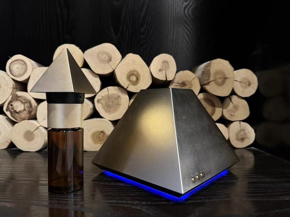 ピラミッド型アロマディフューザー 新品・未使用✨ヤングリビング