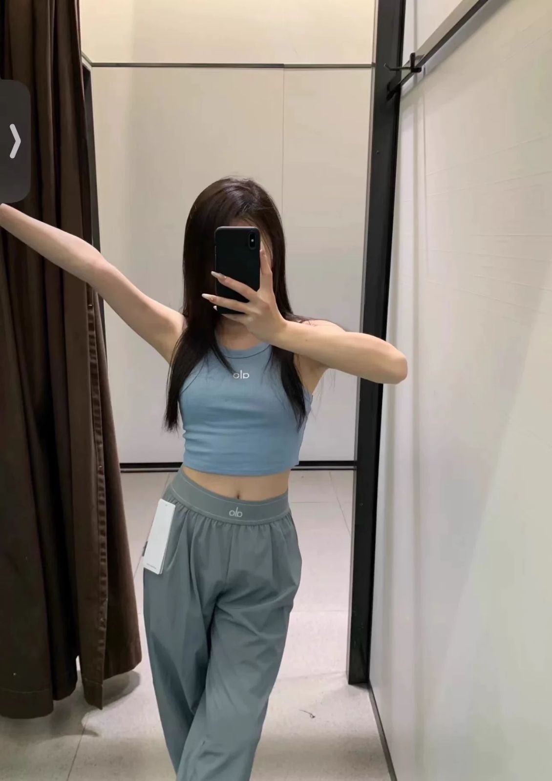 新品　Aloyoga　ヨガ　パンツ　トラウザー　グレー　Mサイズ　アローヨガ Alo Yoga パンツ ボトム トラウザー アローヨガ ゆったり ワイド
