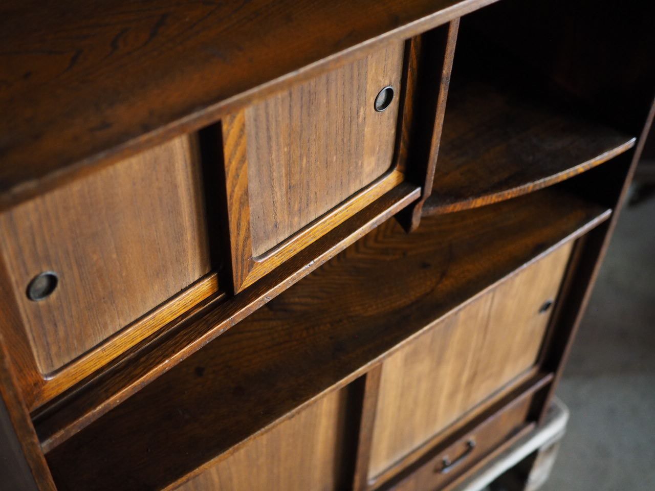 和モダンなレトロ茶箪笥 昭和前期 古録展 品番S10818