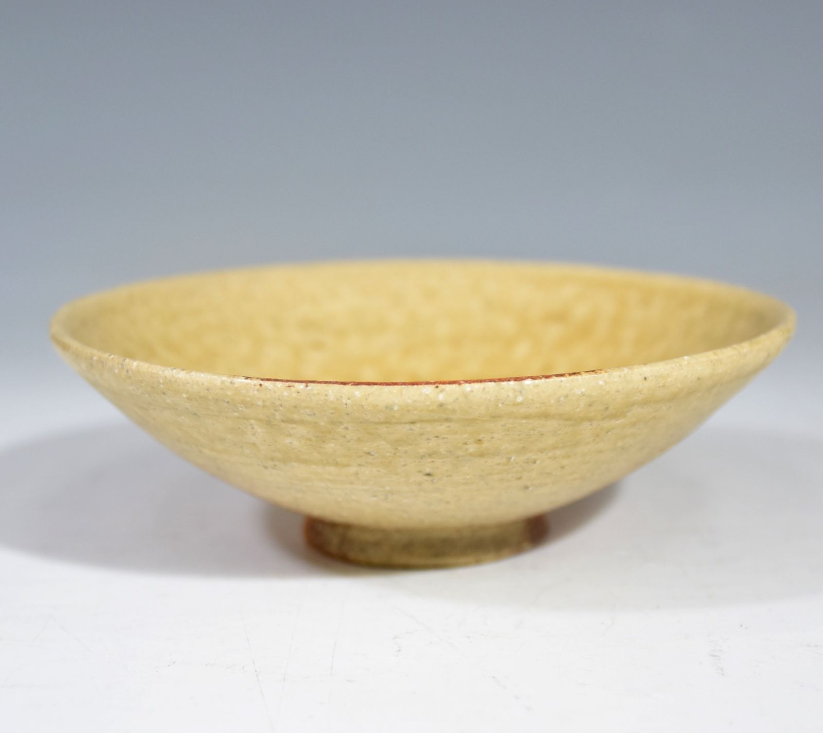 近洞「信楽 茶碗」 信楽焼 茶道具 抹茶碗 平茶碗 共箱