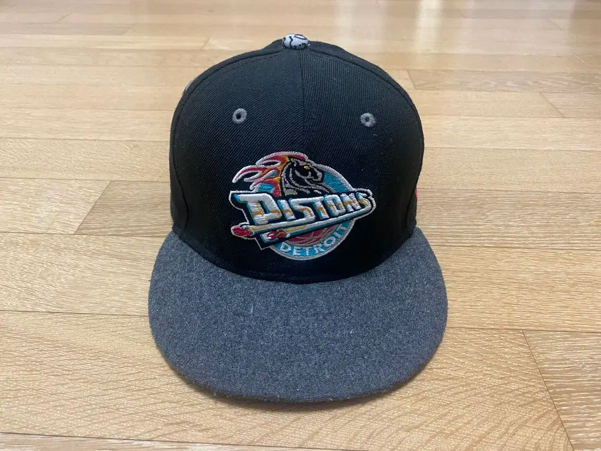 【雷市場（ポンジャン）商品韓国直送】 Free NEW ERA(ニューエラ) NBA デトロイト ピストン スナップバック 帽子