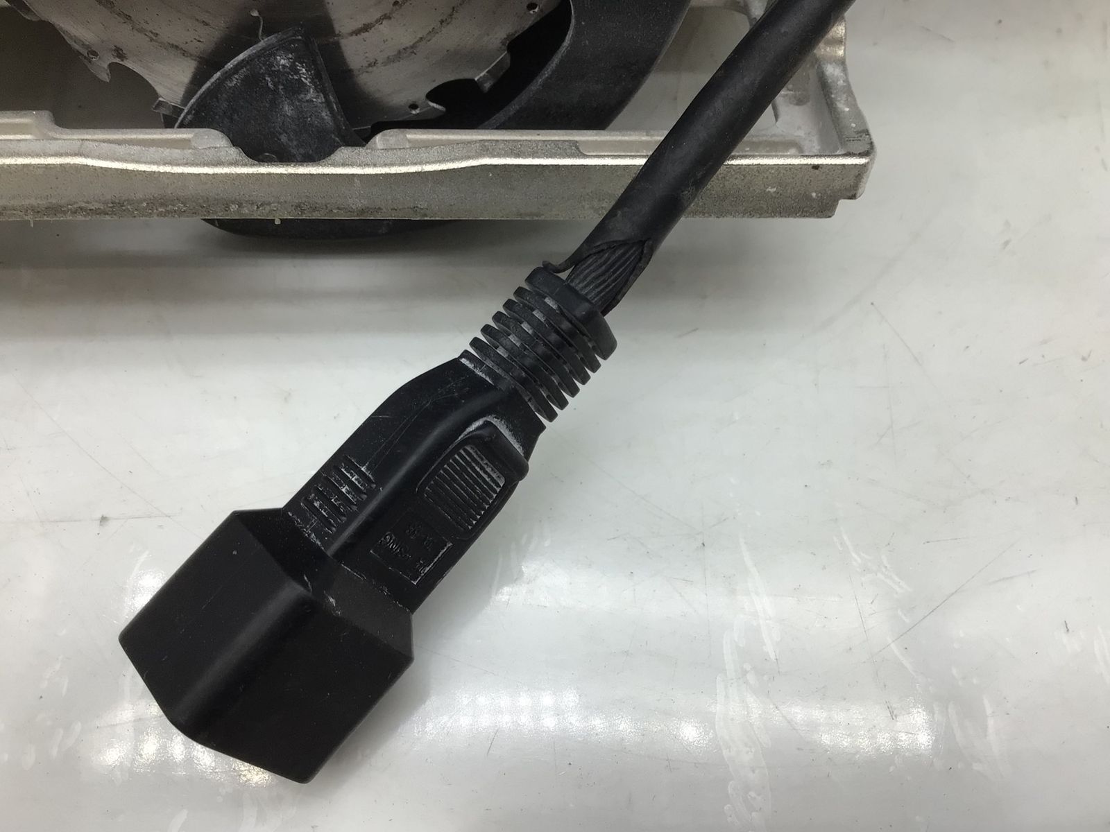 品 Makita|マキタ 125mm防じん丸ノコ 5205FX IT8U01G0PV1K エコツール知立店 M02