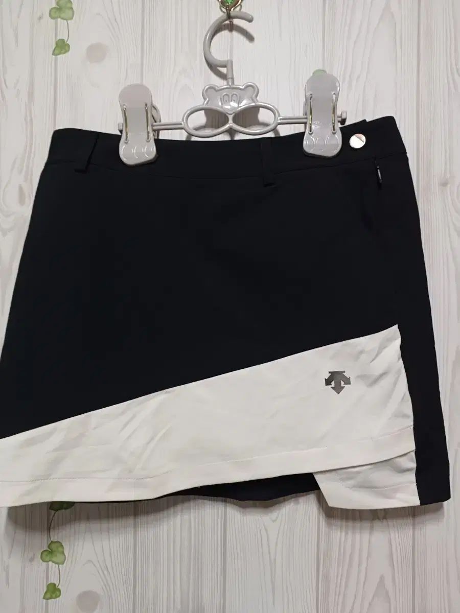 デサントゴルフ₍DESCENTE GOLF レディース ゴルフスカート 70L