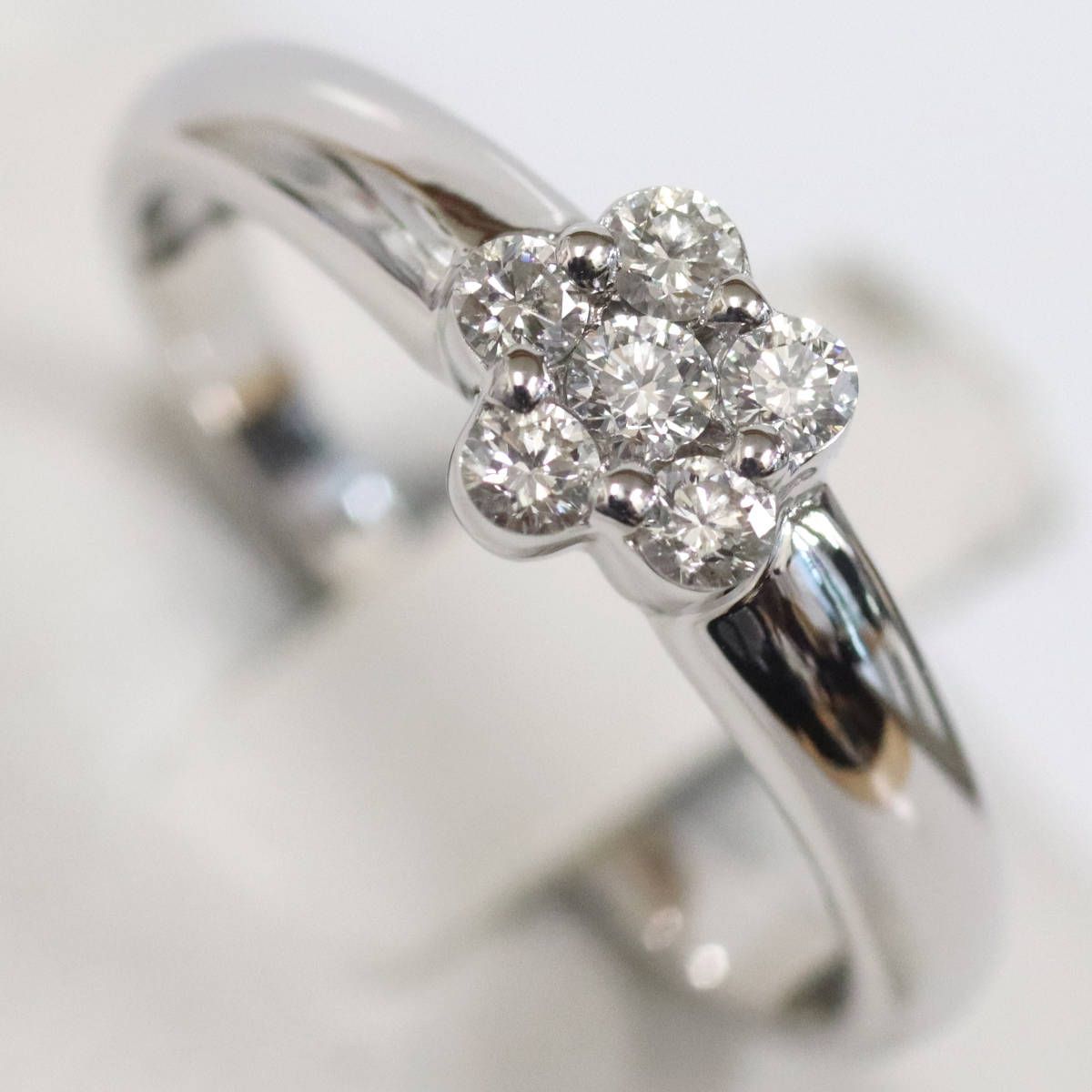 【Ponte Vecchio】K18WG フラワーリング⟡.* Ponte Vecchio ポンテヴェキオ ダイヤモンド フラワー リング #10