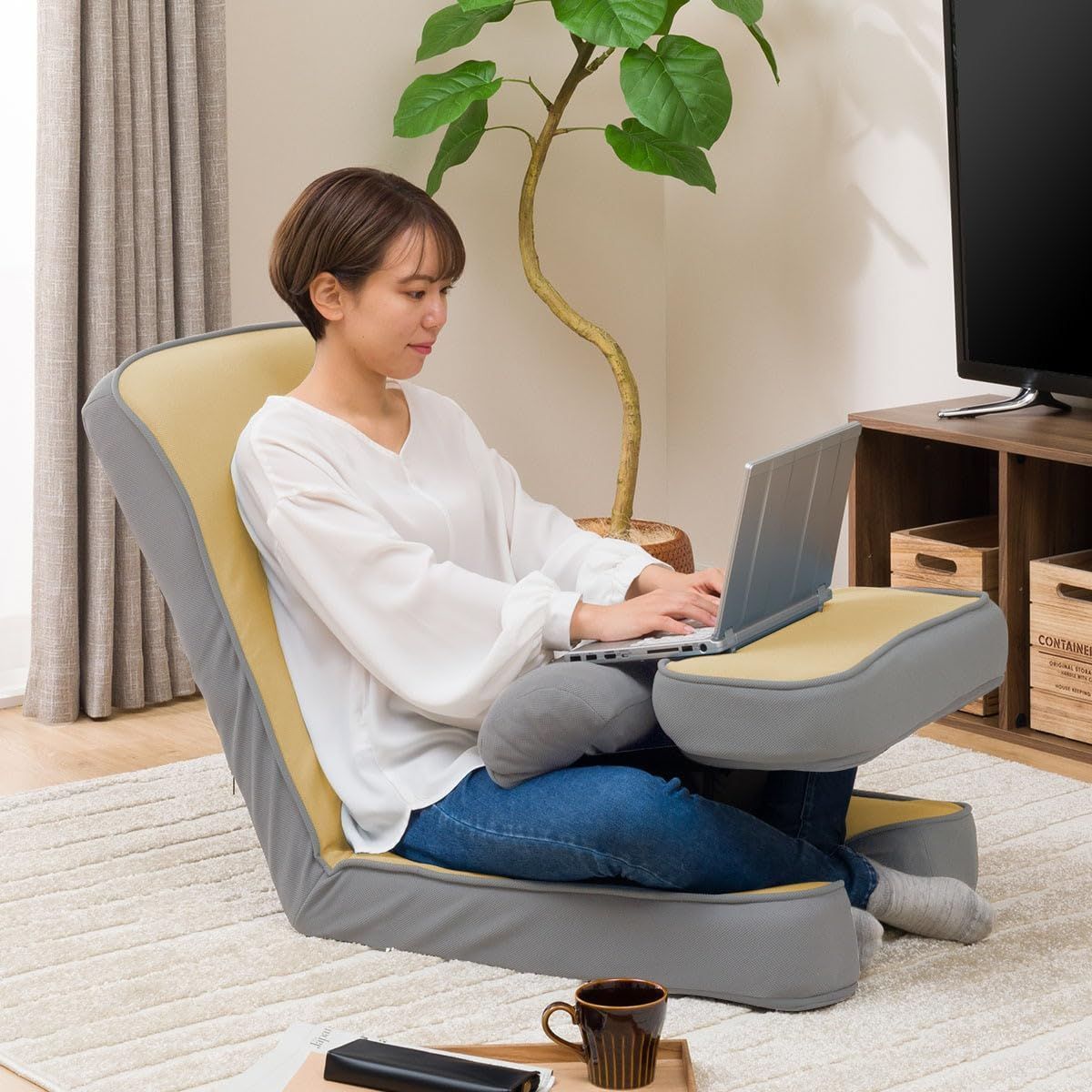 ベージュ ニトリ