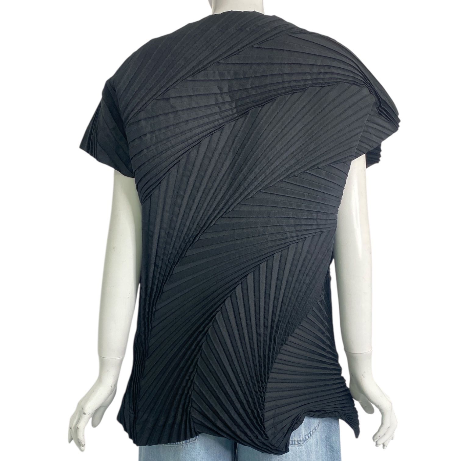 イッセイミヤケ PLEATS PLEASE トップス サイズ3 日本製 ISSEY MIYAKE イッセイミヤケ PLEATS PLEASE カットソー SIZE 4