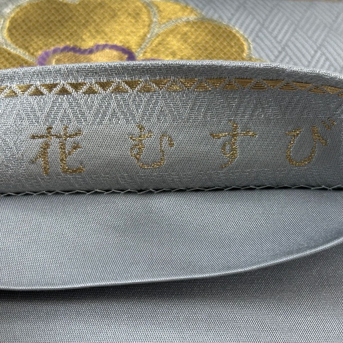 灰色 六通