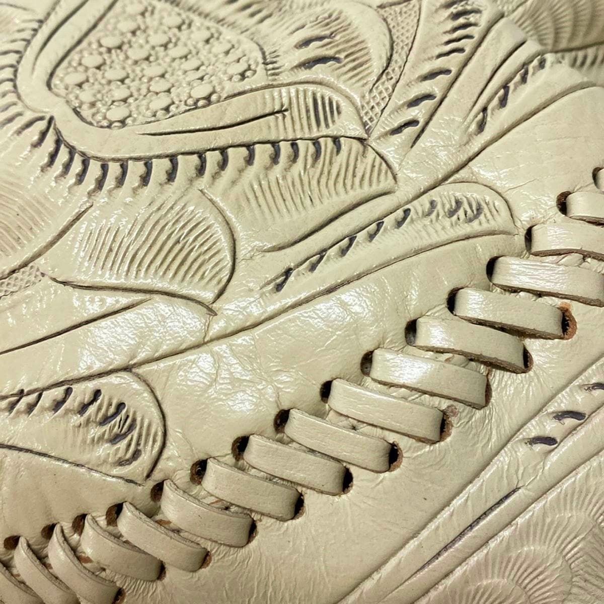 Carving Tribes(カービングトライブス) ショルダーバッグ マルセラ  