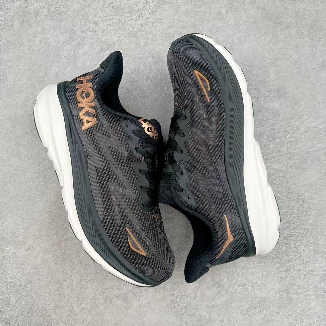 新品未使用 HOKA ONE ONE Clifton 9 ランニングシューズ スニーカー 