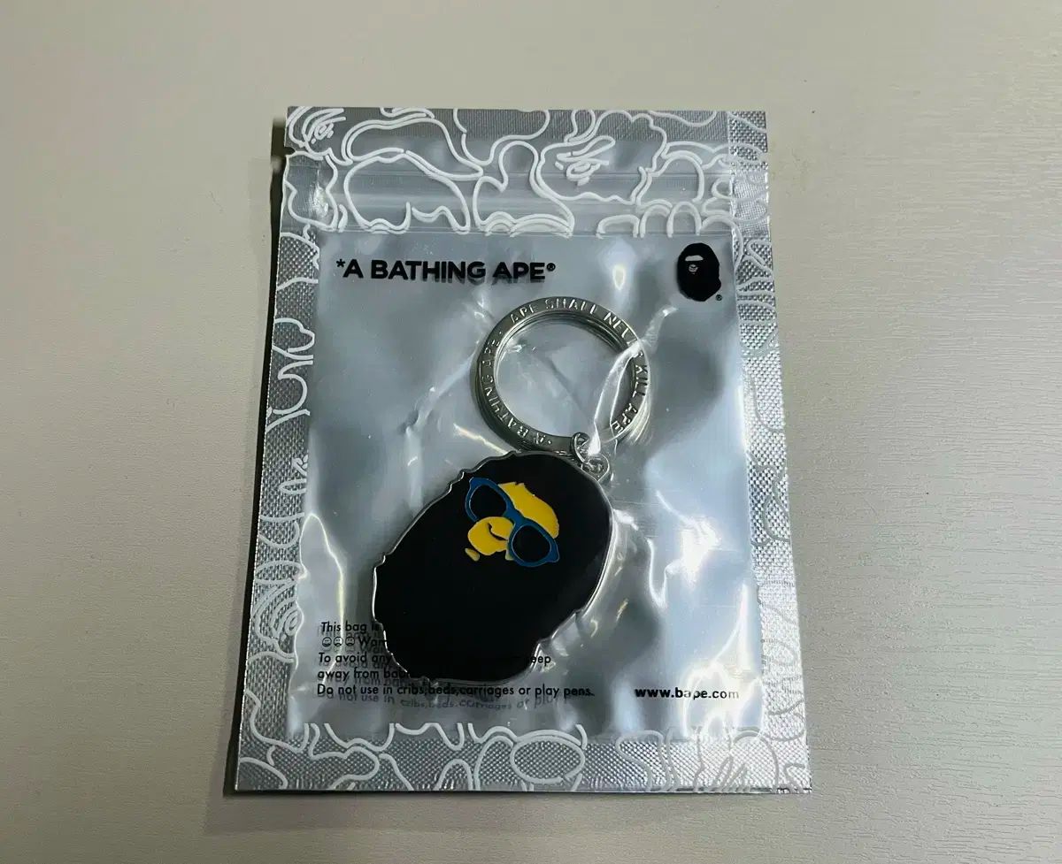 A BATHING APE アベイシングエイプ リゾート メタル キーチェーン キーリング 夏