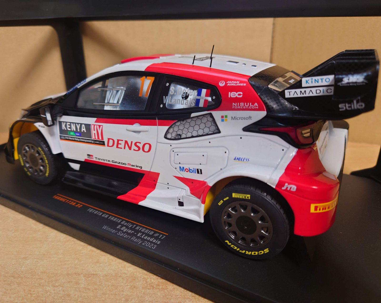 1/18 トヨタ GRヤリス Rally1 2023サファリラリー優勝 #17 S