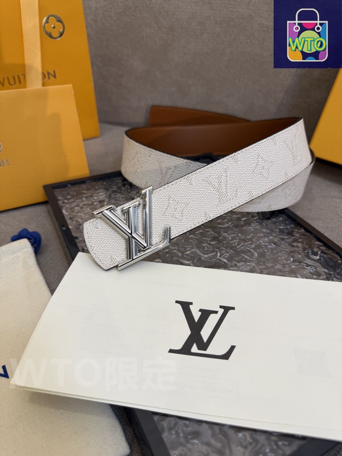 ルイヴィトンベルト リバーシブル 新品未使用 LOUIS VUITTON ルイヴィトン ベルト LV