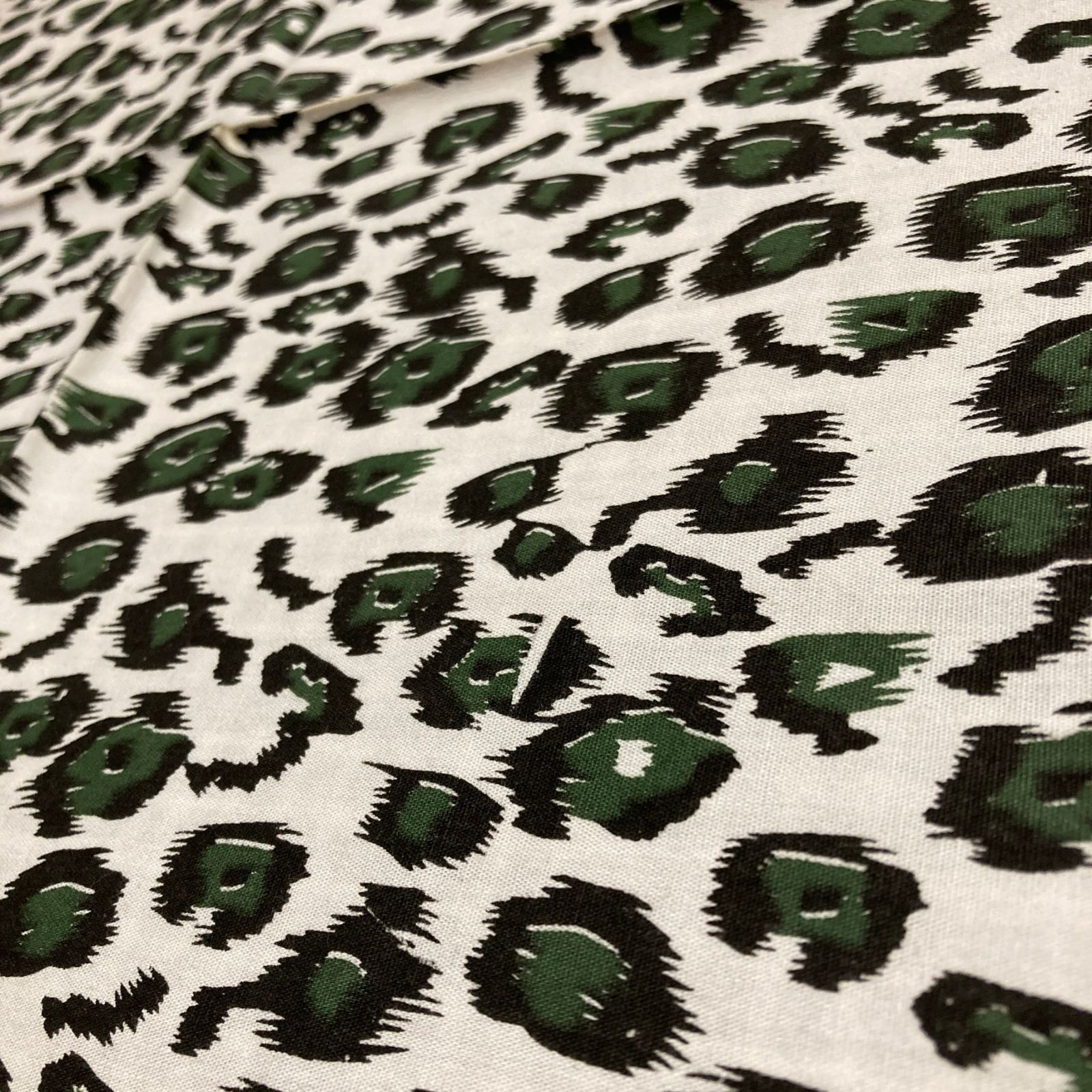 バンダナ ヒョウ柄 アニマル レオパード 白 緑 古着 ビンテージ
