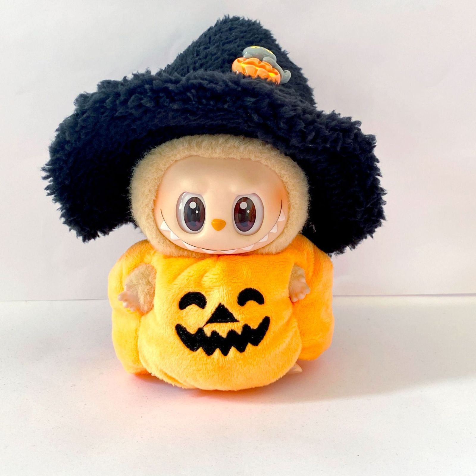 【完売品】 LABUBU ぬいぐるみ ハロウィン 約15cm 2025年最新】labubu ハロウィンの人気アイテム - メルカリ