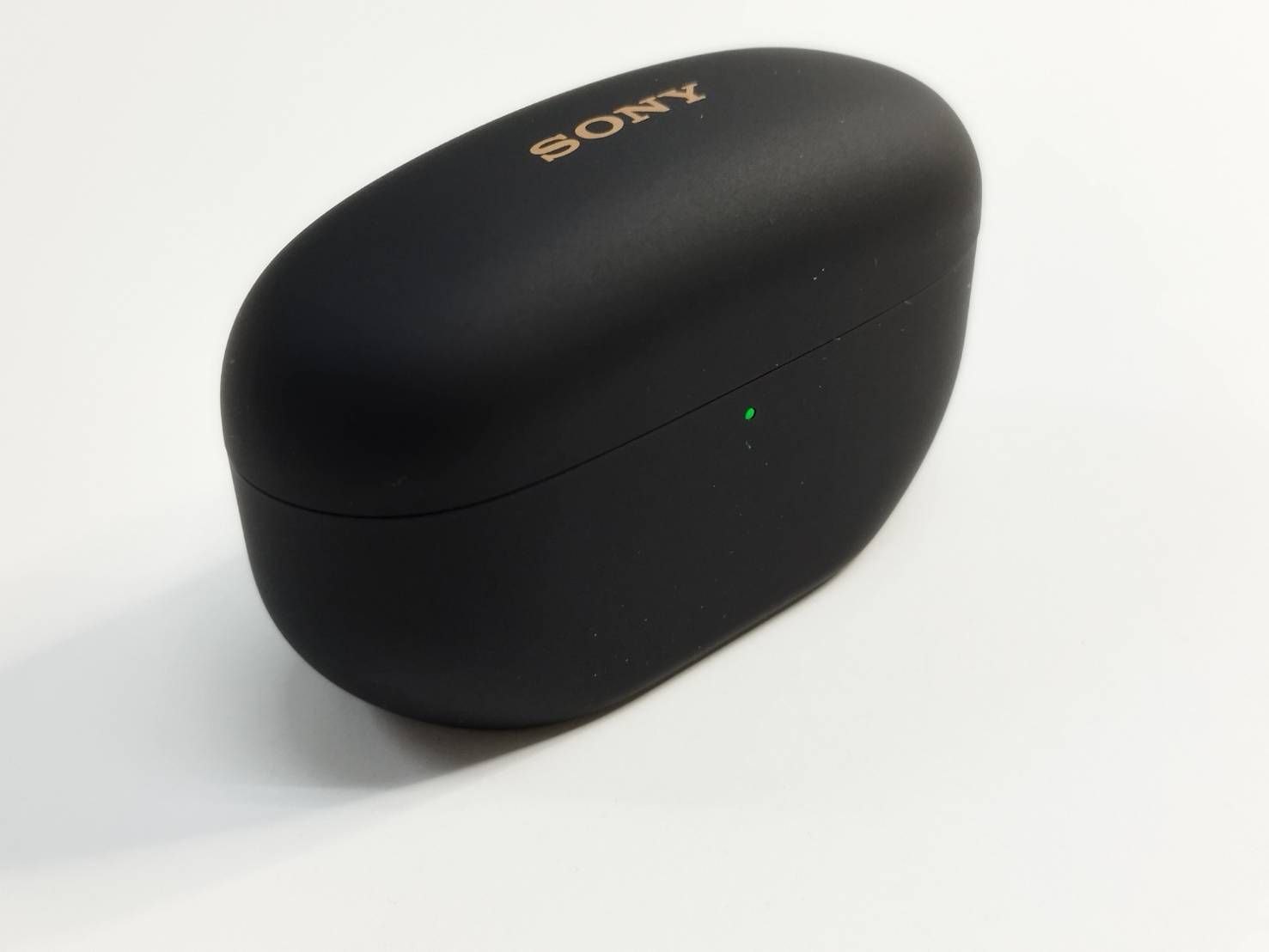 近い SONY WF-1000XM5 充電ケースのみ