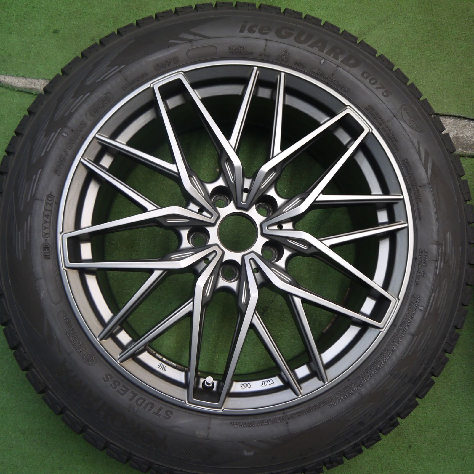 バリ溝！キレイ！9.5分☆BMW 等 EUROBAHN nurburg MTX 225/60R18 