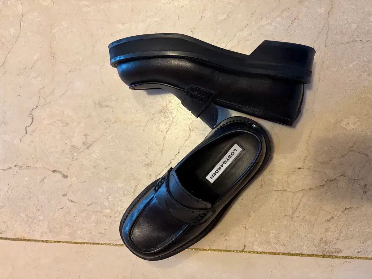 プラットフォームローファー