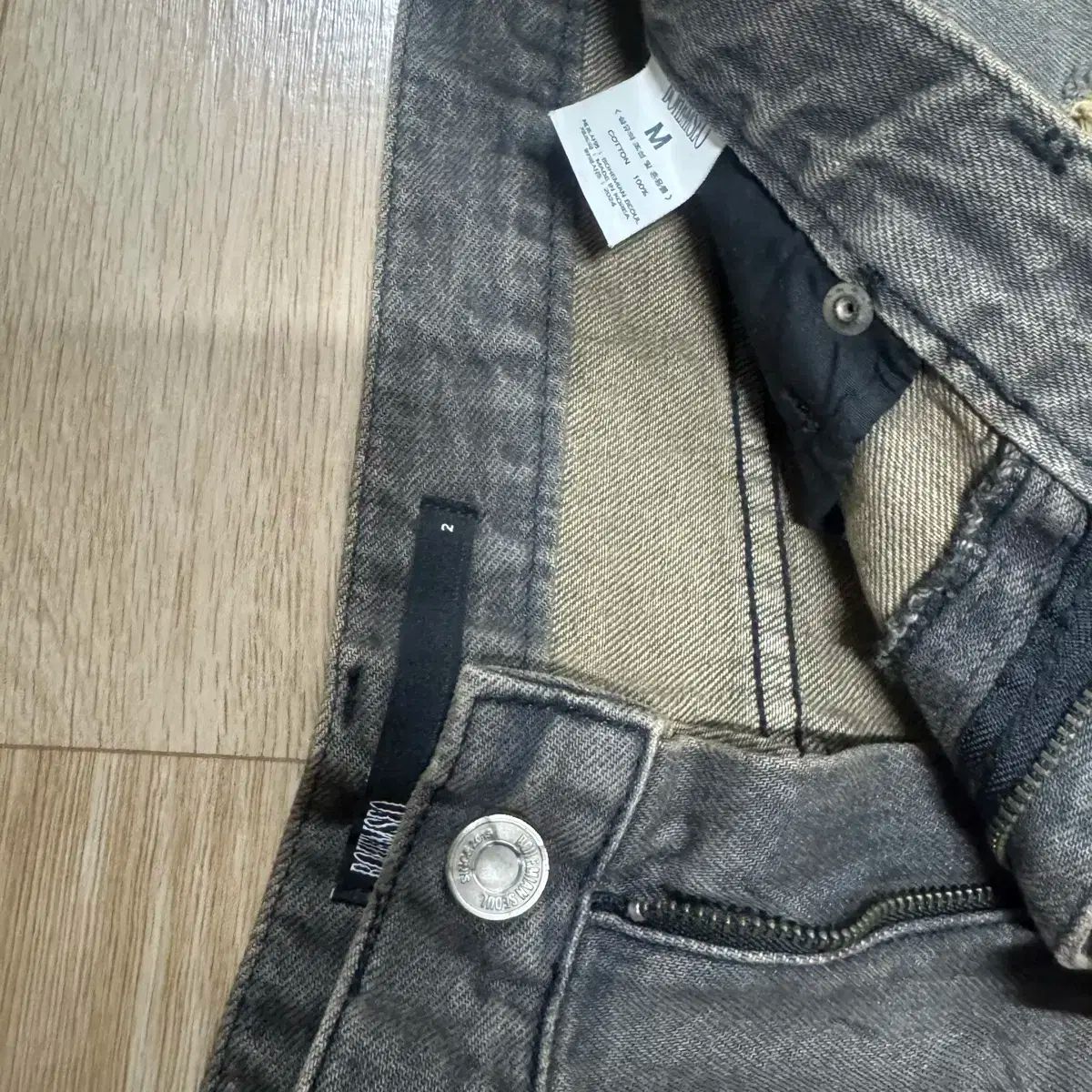 Bohemseo ダメージ加工 グレーショートパンツ BOHEMIAN SEOUL】BOHEMSEO DESTROYED GRAY DENIM SHORTS