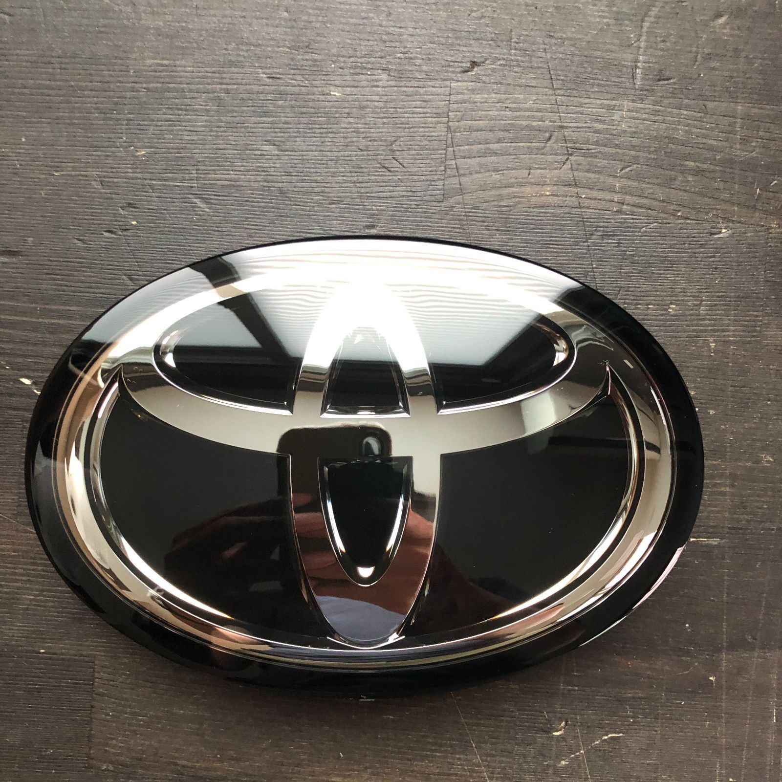 トヨタ 純正 プリウス C-HR フロントグリル エンブレム Radiator 