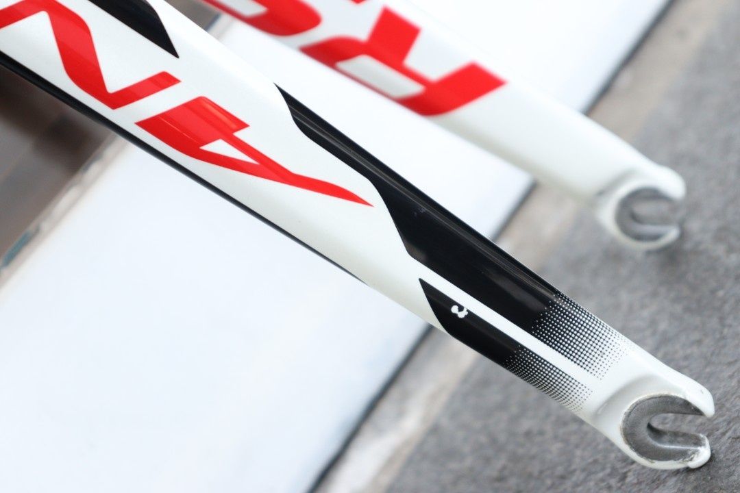 カーボン ロードバイク