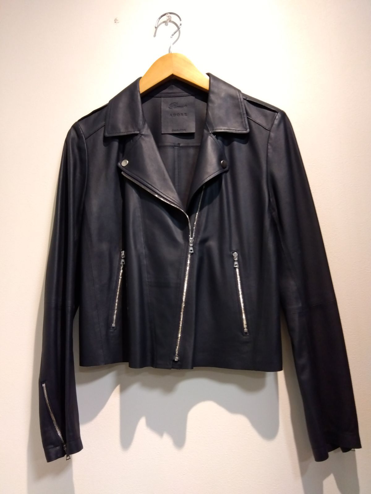 ZARA 黒 合成皮革 ダウンジャケット ZARAのメンズのレザーアイテムが