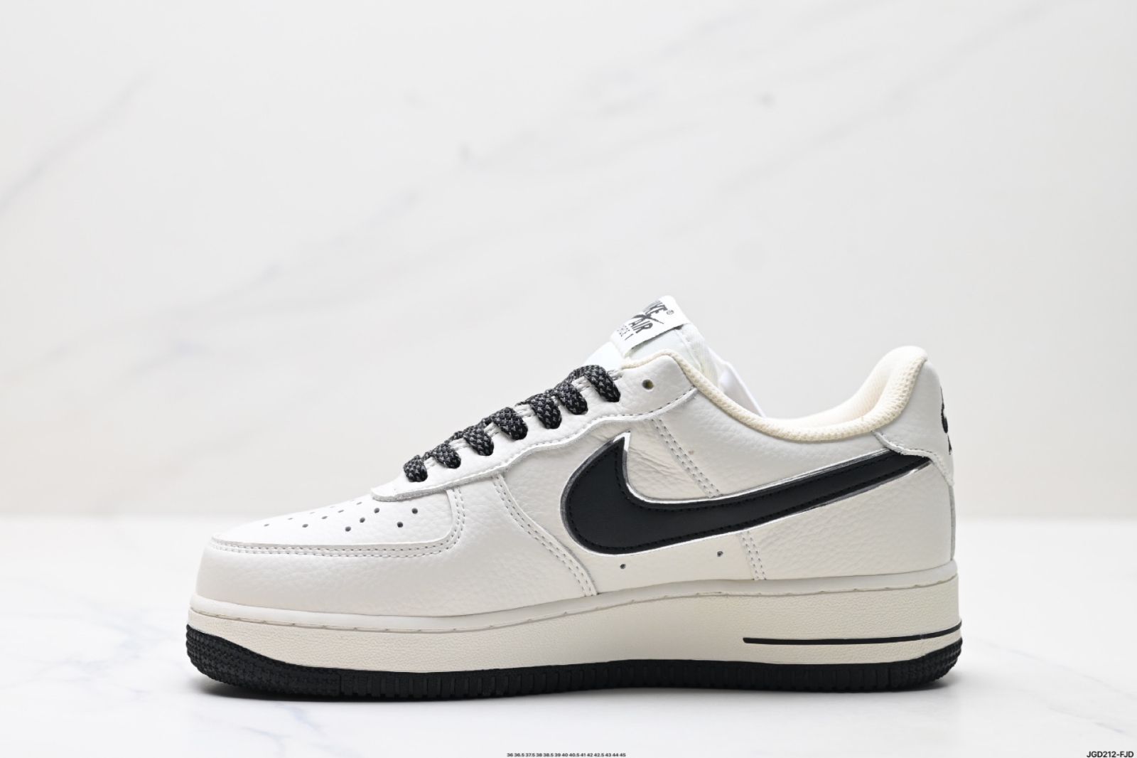 Nike ナイキ Air Force 1 '07 LV8 エアフォースワン ロートップ