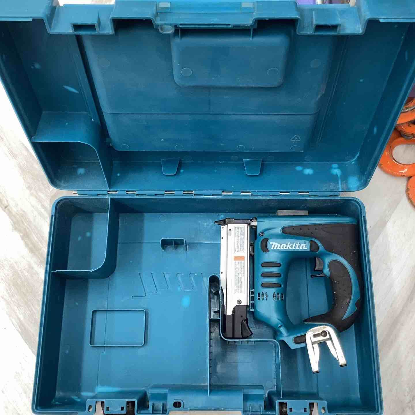 マキタ makita コードレスピンタッカ PT351DZ 越谷店