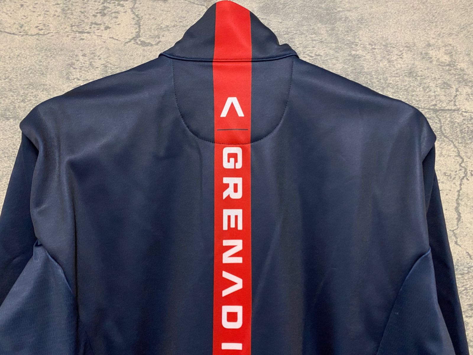 最高 IW946 カステリ CASTELLI 長袖 裏起毛 サイクルジャージ L ineos