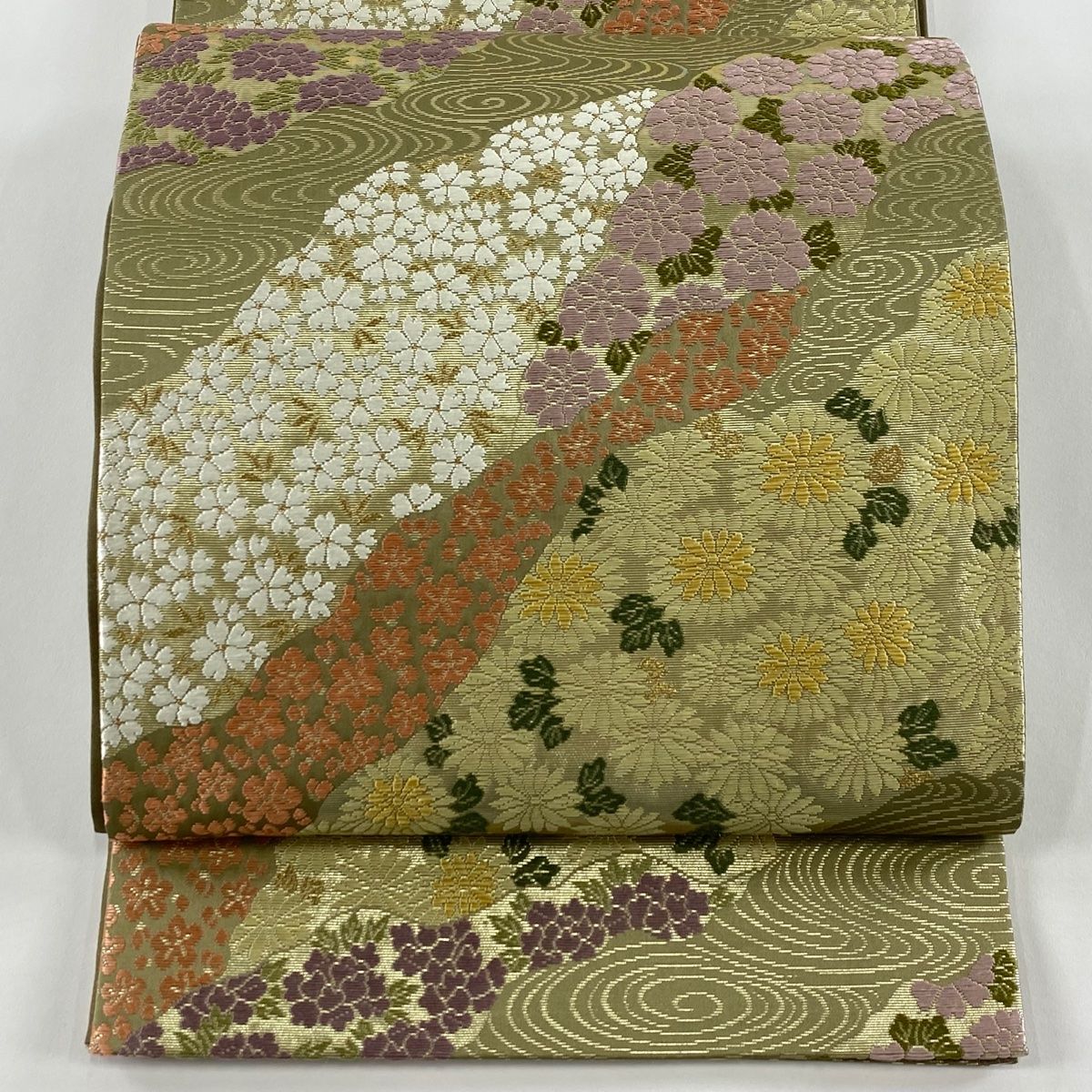 袋帯 秀品 草木染 鈴乃屋 菊 流水 唐織 箔 鶯色 六通 正絹