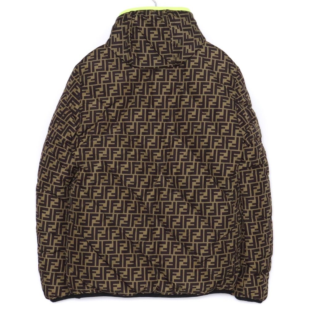 FENDI ズッカ総柄リバーシブルダウンジャケット サイズ48 - メルカリ FENDI ズッカ総柄リバーシブルダウンジャケット サイズ48 - メルカリ