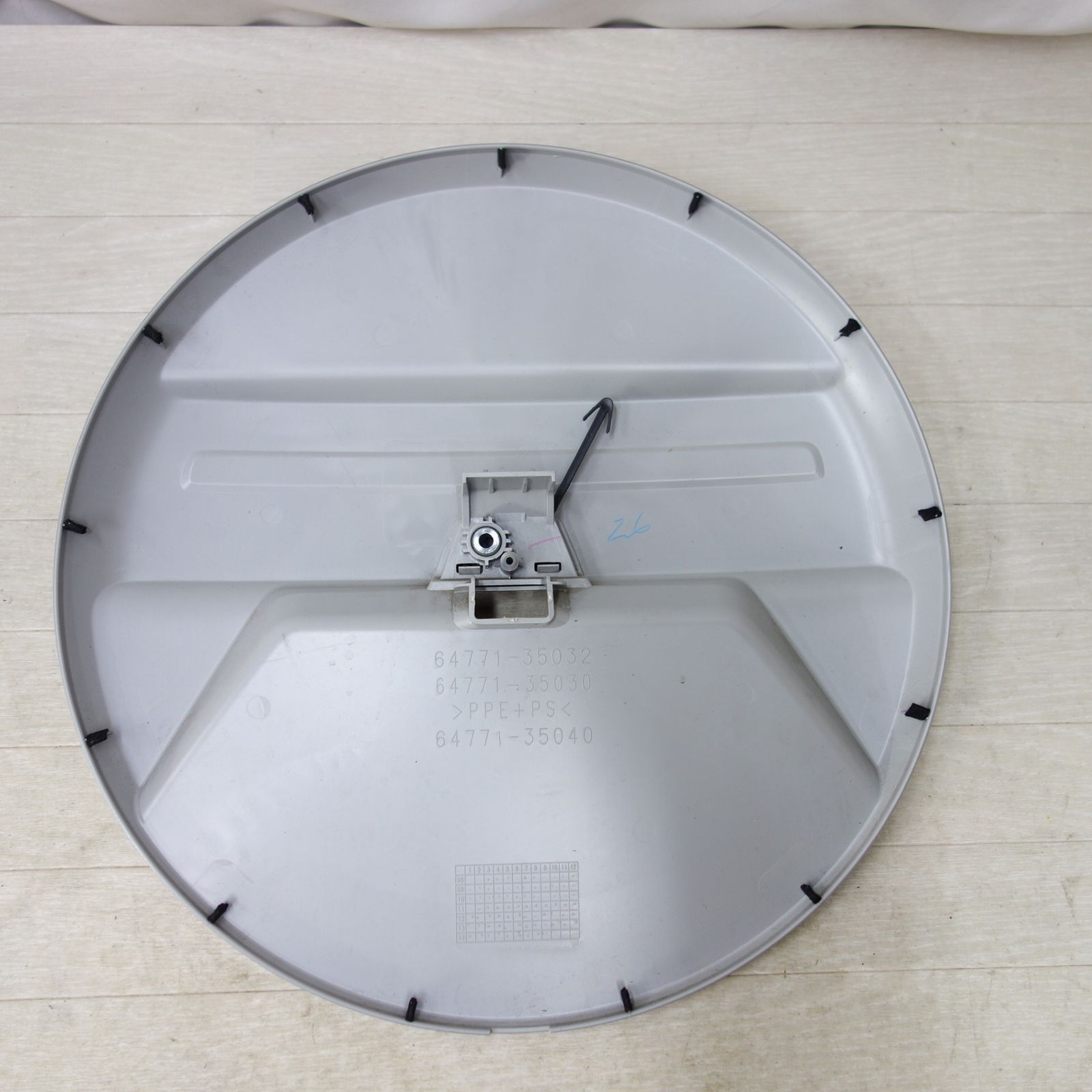 スペアタイヤカバー塗装 GSJ15W FJクルーザー スペアタイヤカバー