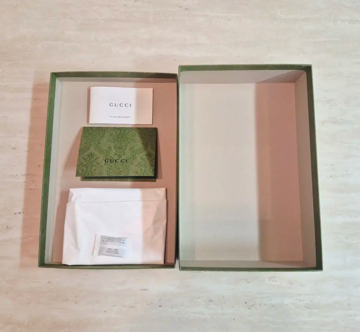 GUCCI  ショップ袋、箱、リボン GUCCI 赤 ショップ袋 + リボン(2セット) - メルカリ