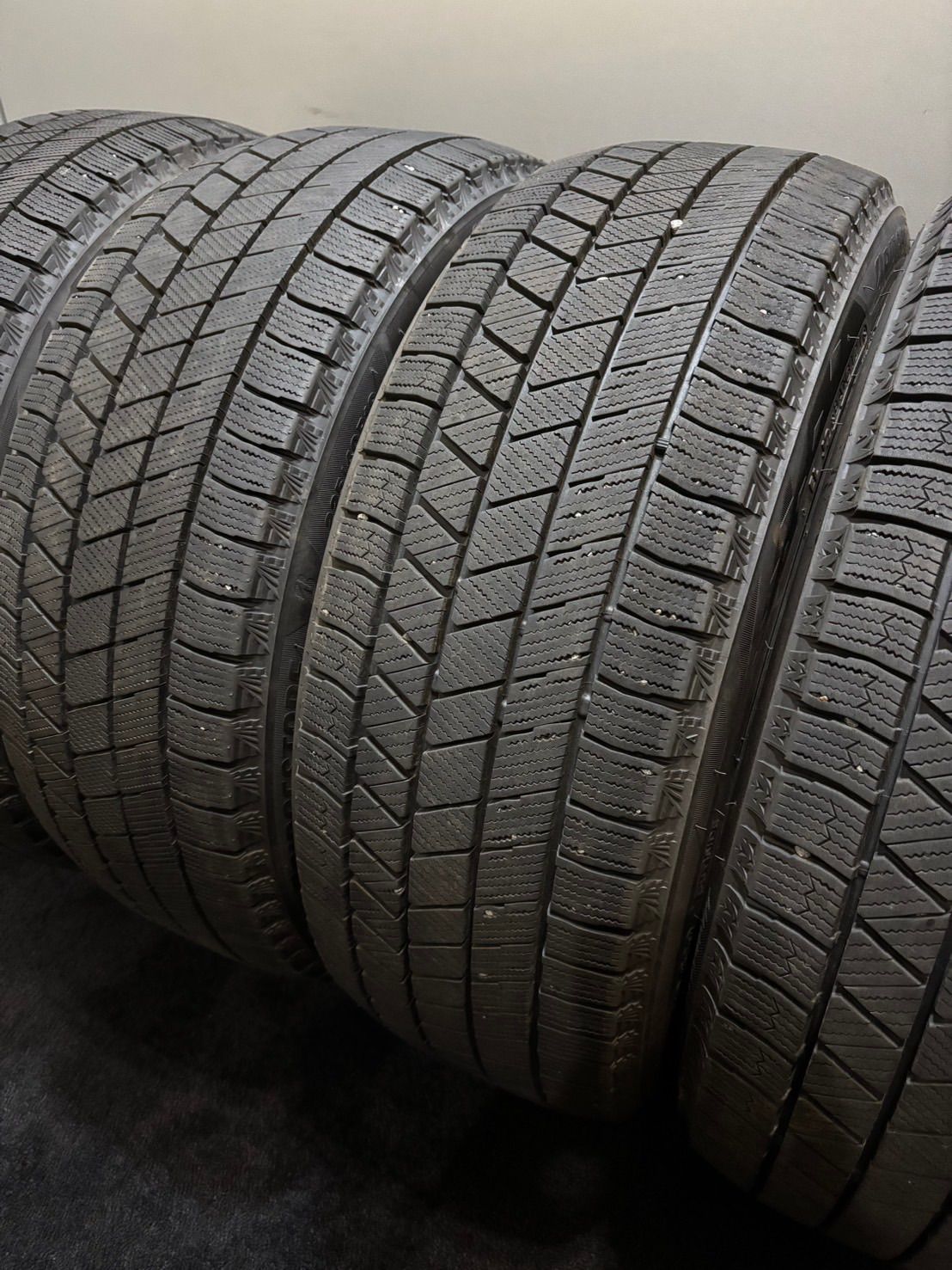 225|40R19 BRIDGESTONE|VRX3 21年製 スタッドレス 4本 ブリヂストン ブリザック 南7-K234