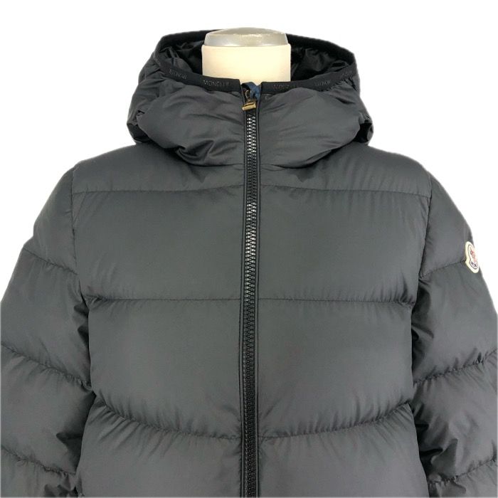 フード付き ブラック