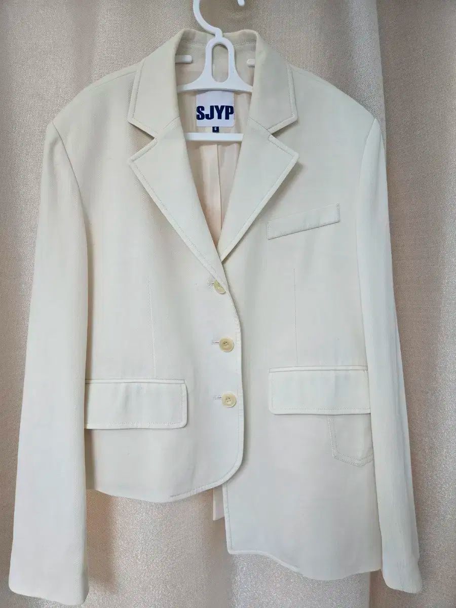 SJYP アシンメトリー