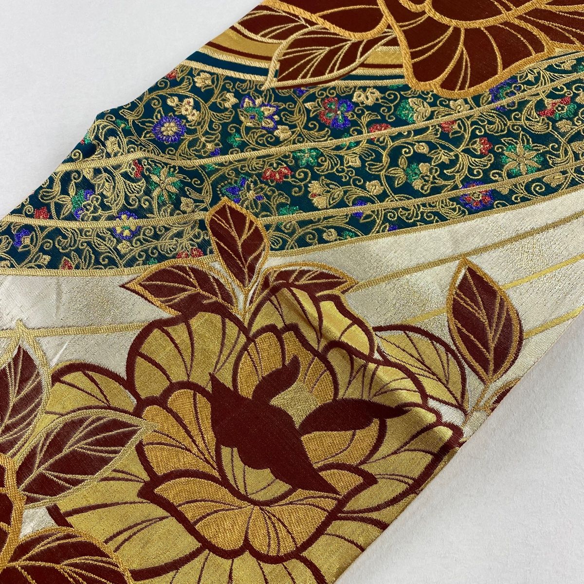 袋帯 美品 秀品 草花 花唐草 金糸 箔 金色 六通 正絹 【中古