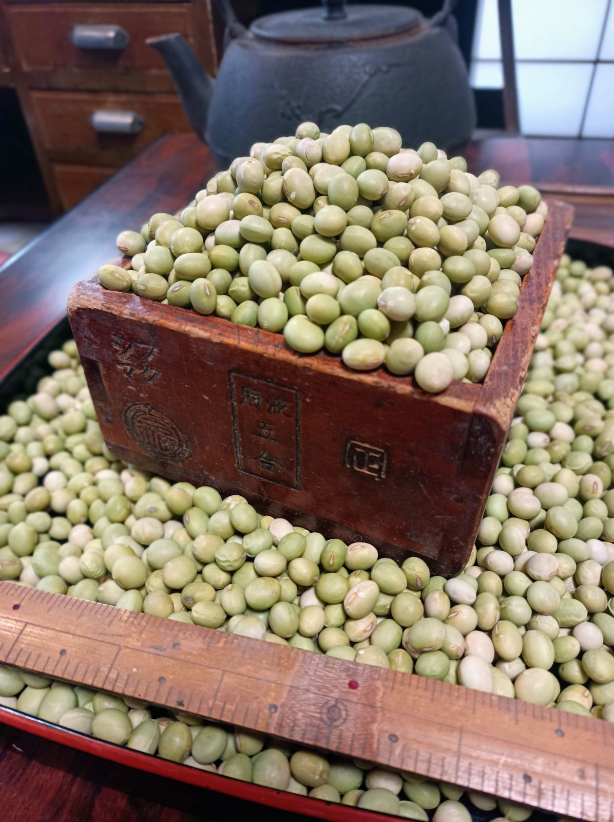 令和7年産　山形県産【秘伝豆】10キロ 大豆 秘伝豆 山形県産 令和7年産 10kg 業務用 送料無料 : 豆平Yahoo