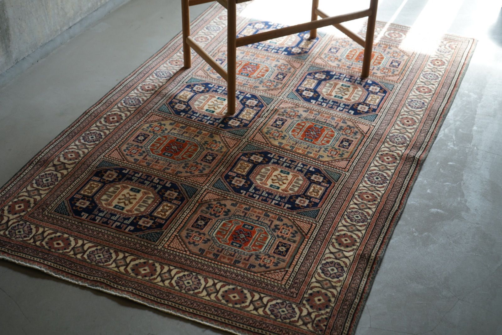 ヴィンテージラグ トルコ カイセリ 1960-1970年代 108 × 86 cm No